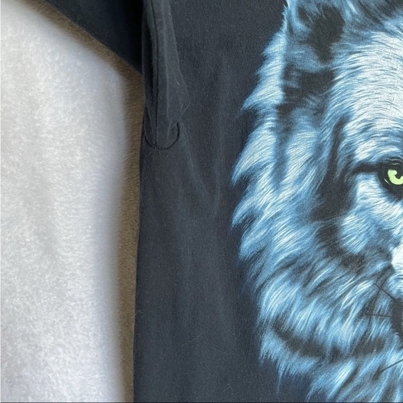 Vtg Wolf T Shirt Men Sz L Black Two Face White Blue Green Glowing Eyes Tribal EC - Picture 7 of 7